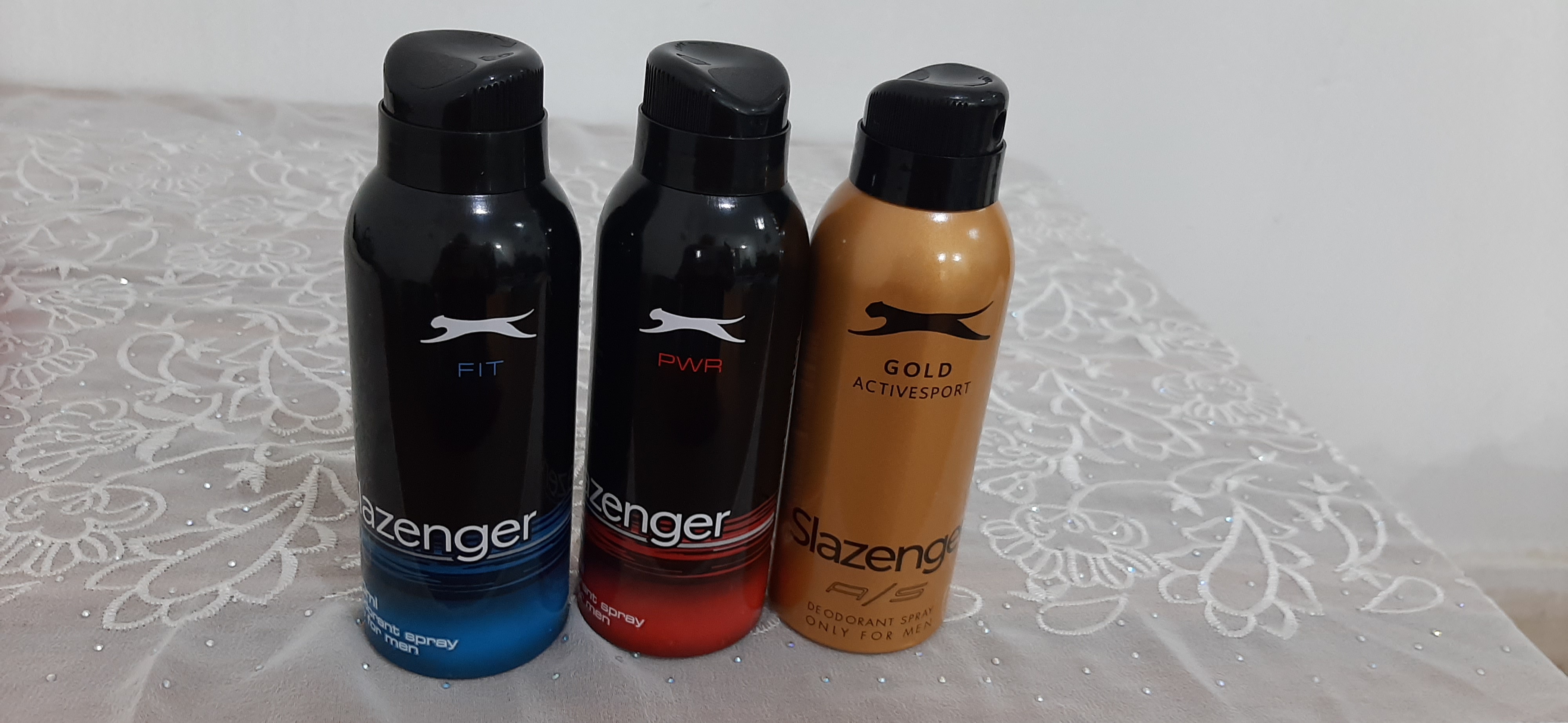 اسپری مردانه ادکلنی برند Slazenger درچندرایحه دلپذیرباماندگاری بالا۱۵۰ میل